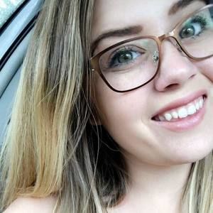 Meet your Posher, Casey